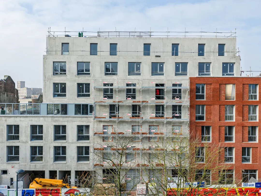 Façade en cours de construction en janvier 2026
