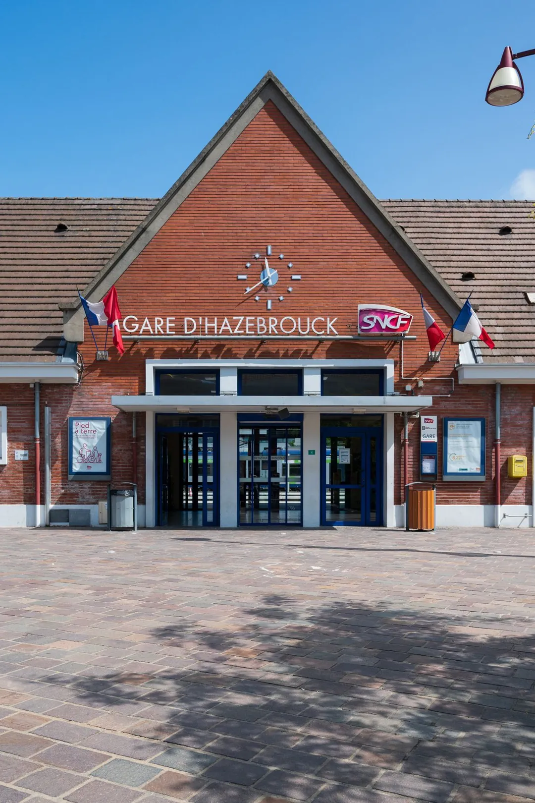 Gare d'Hazebrouck en briques rouges