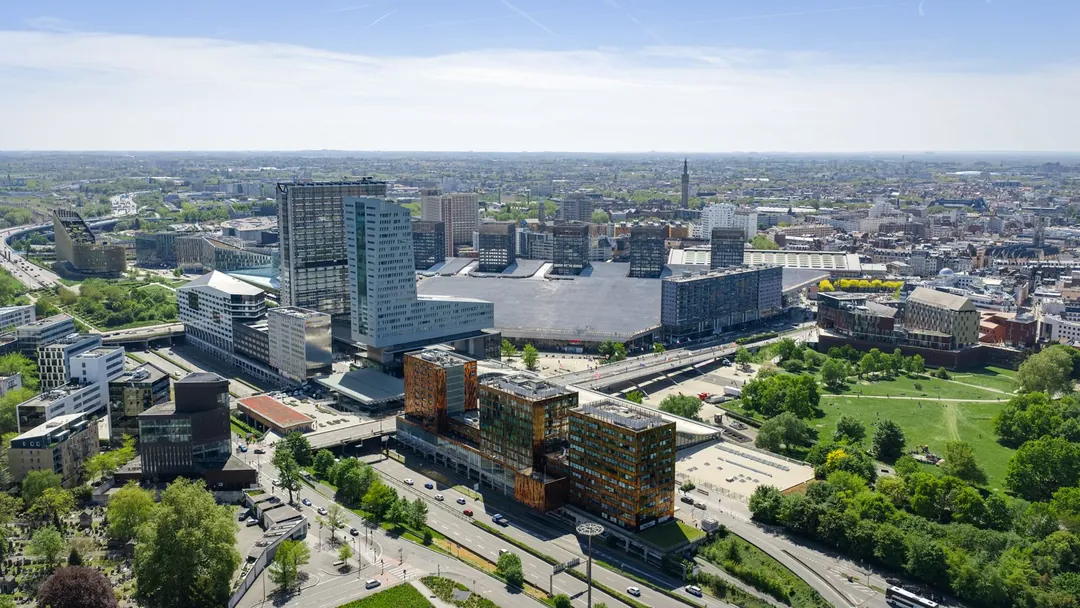 Lille vue du ciel, le quartier Euralille et le beffroi