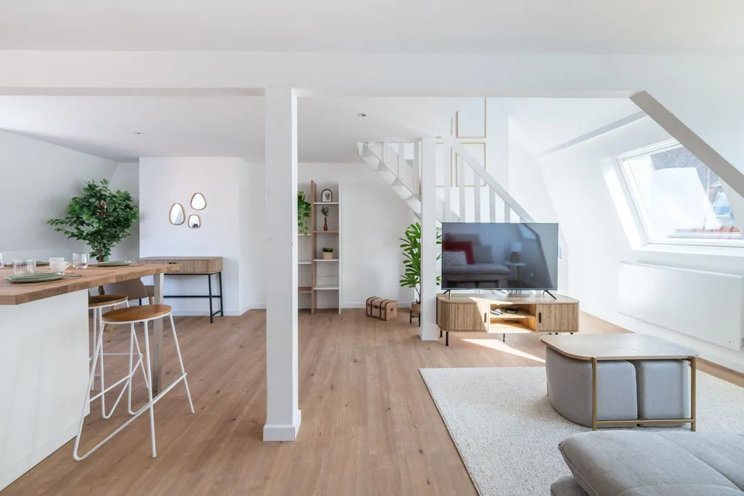 Loft lumineux sous les toits